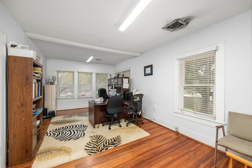 More Photos Of 708 Sul Ross St, Houston Office Residential For Sale