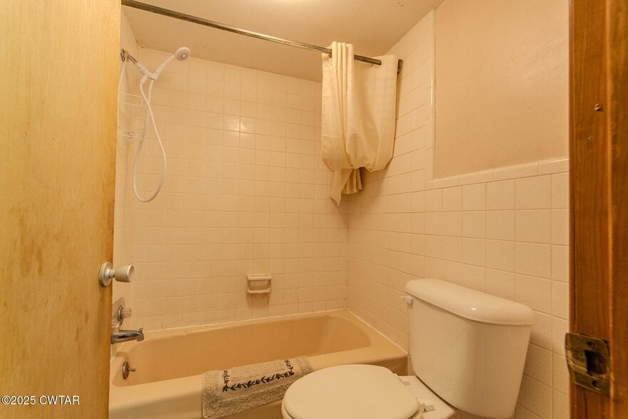 More Photos Of 618 N 22nd Ave, Humboldt Hotel For Sale