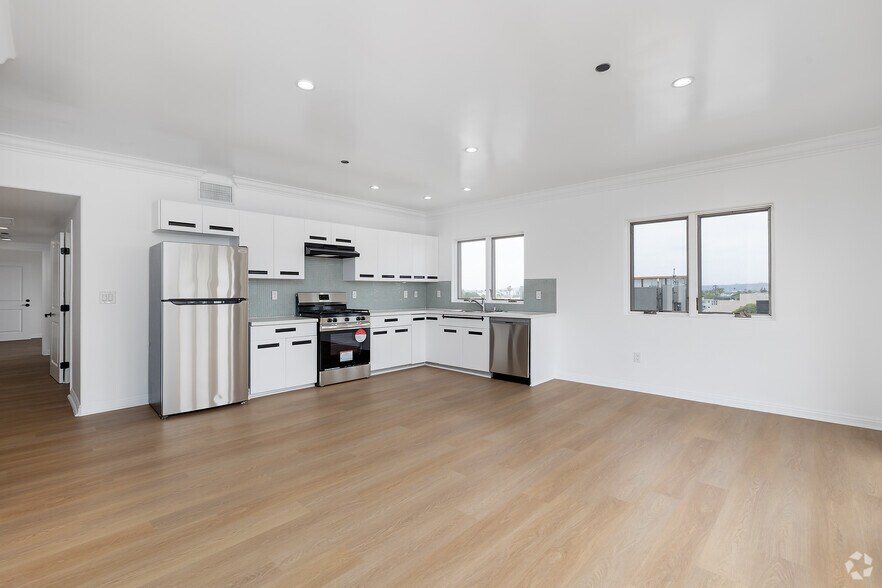 More Photos Of 930 S Robertson Blvd, Los Angeles Apartments For Lease