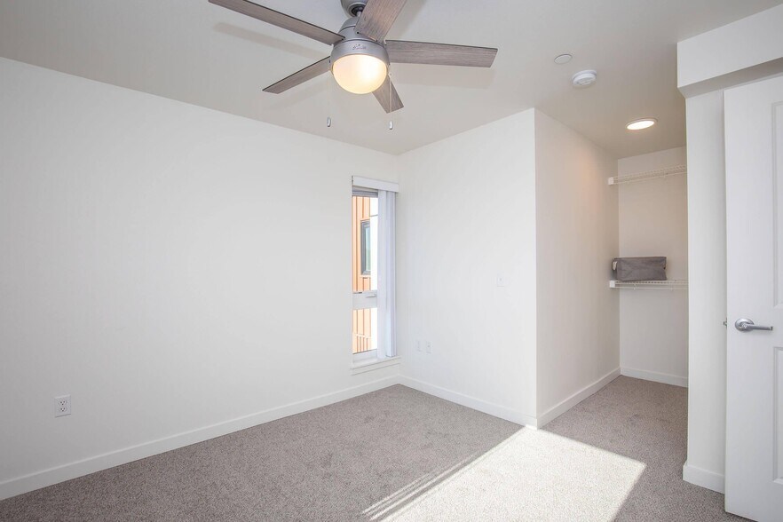More Photos Of 15300 33rd Ave S, Seatac Apartments For Lease