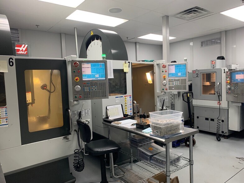 More Photos Of 301-315 Camars Dr, Warminster Light Manufacturing For Sale