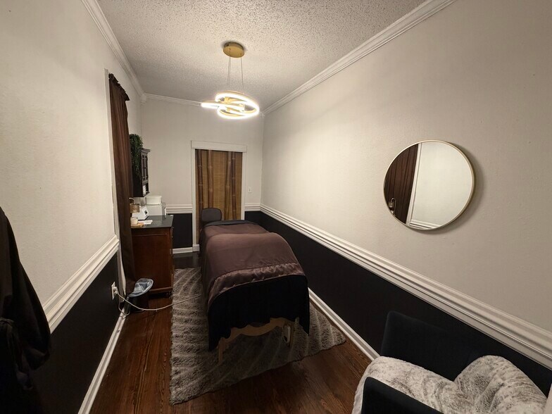 More Photos Of 2001 W Kennedy Blvd, Tampa Office For Sale