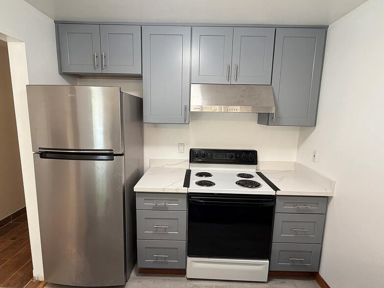 More Photos Of 14020 SE 8th St, Bellevue Apartments For Sale