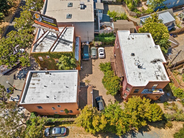 More Photos Of 2930-2932 Adeline St, Berkeley Apartments For Sale