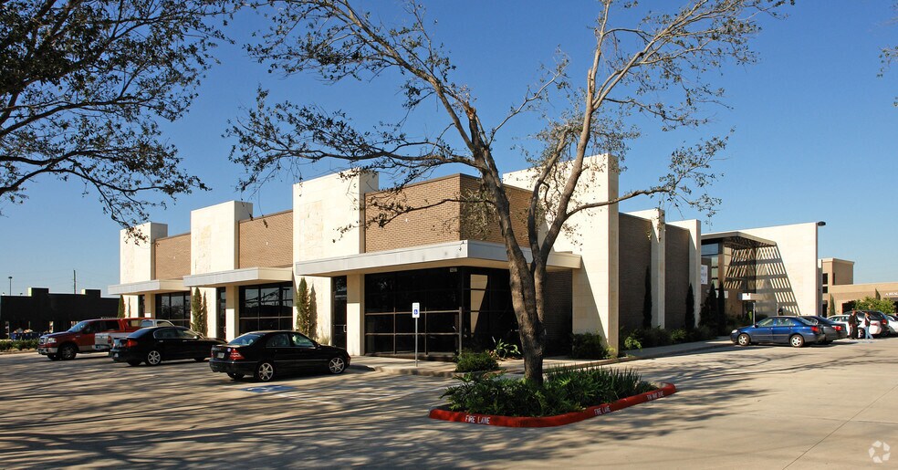 More Photos Of 1437 Highway 6, Sugar Land Medical For Lease