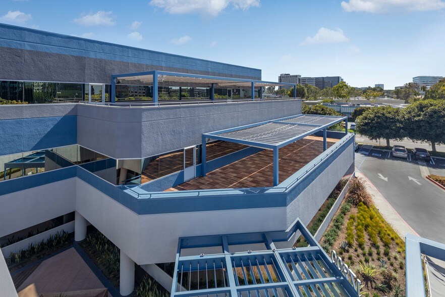 More Photos Of 17900 Von Karman Ave, Irvine Office For Sale