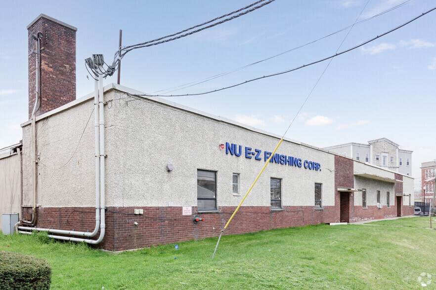 More Photos Of 111 Essex St, Hackensack Warehouse For Lease