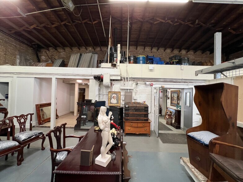 More Photos Of 7829-7839 W Grand Ave, Elmwood Park Warehouse For Sale