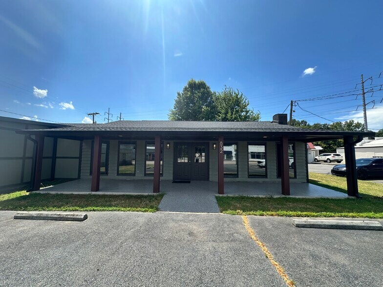 More Photos Of 832 Main St, Kannapolis Freestanding For Lease