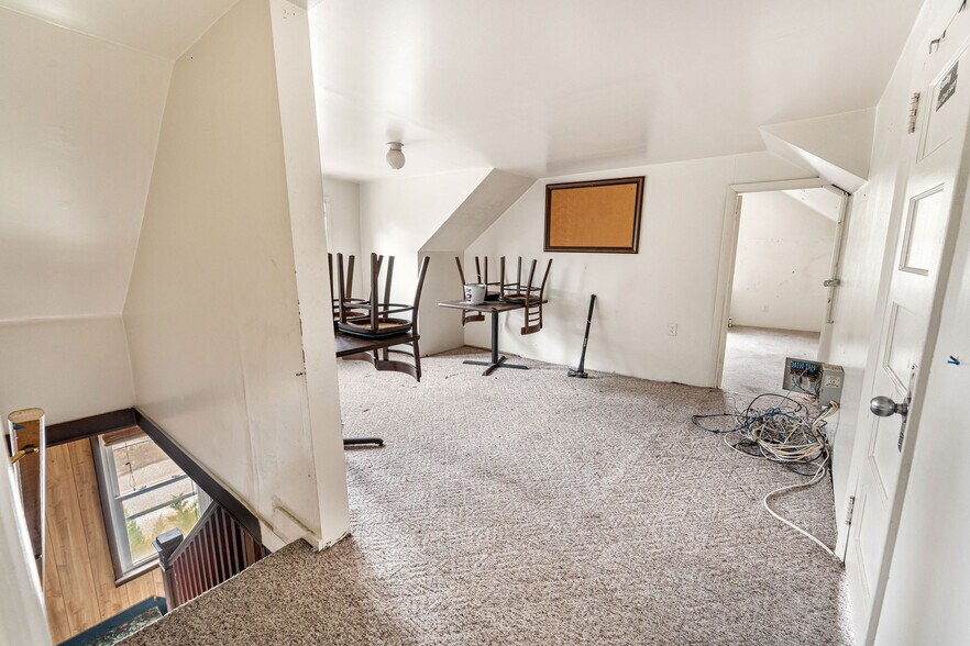 More Photos Of 221 White Horse Pike, Chesilhurst Bar For Sale