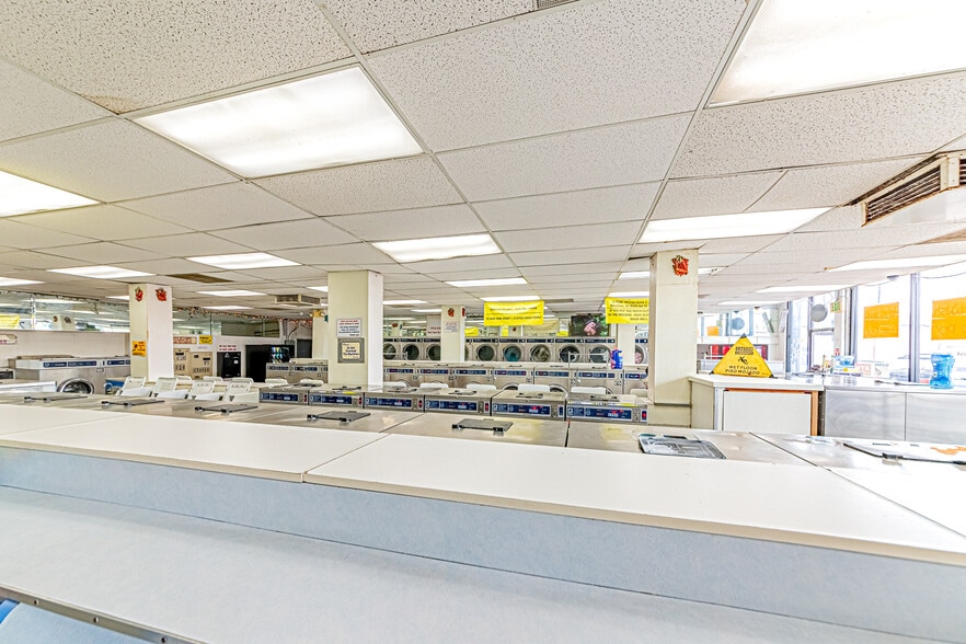 More Photos Of 1756 Pacific Ave, Long Beach Storefront For Sale