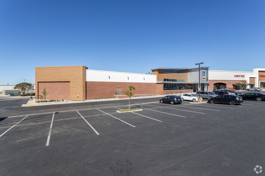 More Photos Of 4687-4731 Telephone Rd, Ventura Unknown For Lease