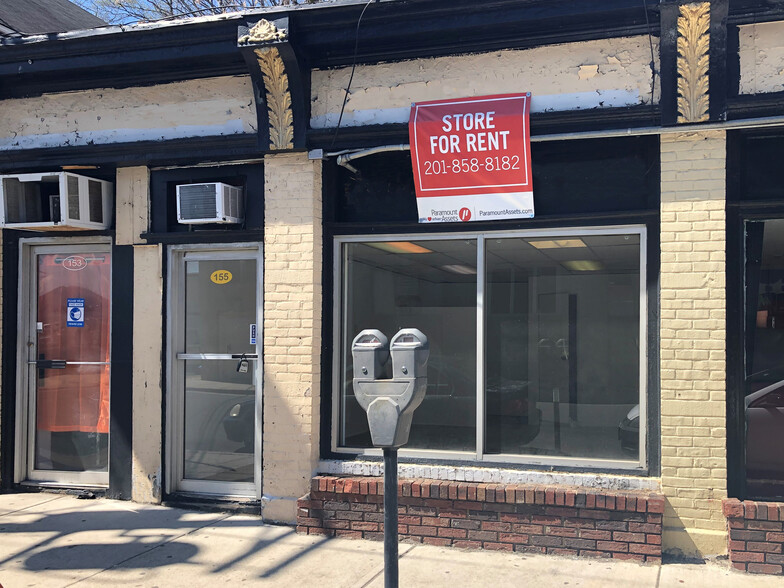 Primary Photo Of 155 E 4th St, Plainfield General Retail For Sale