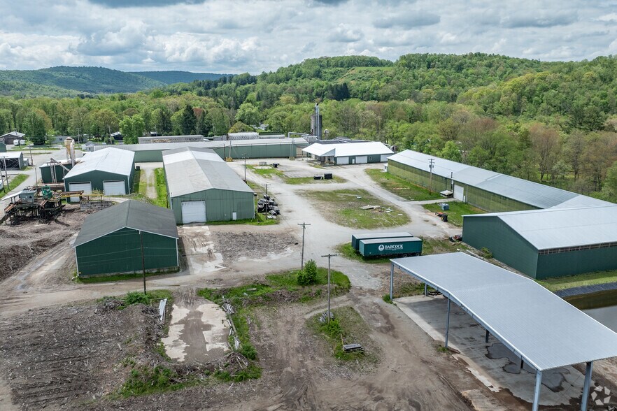 More Photos Of 135 Roaring Run Rd, Champion Manufacturing For Sale