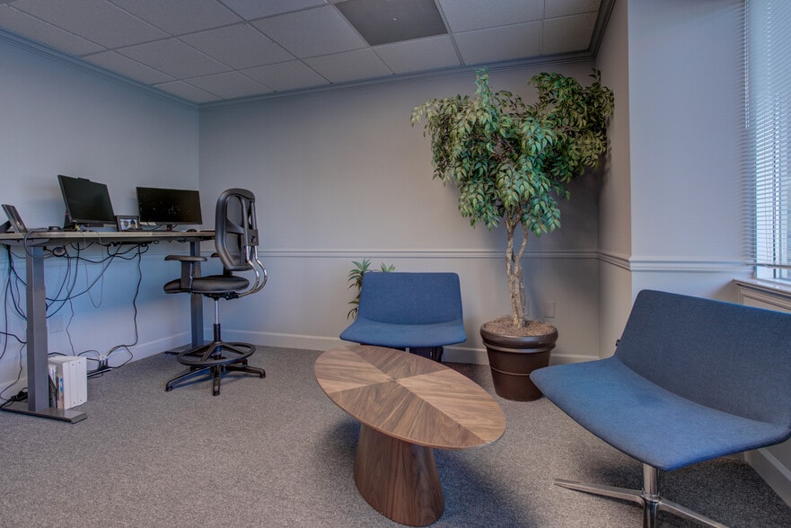 More Photos Of 930 Red Rose Ct, Lancaster Office For Sale