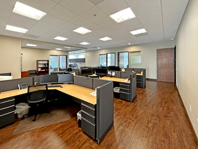 More Photos Of 19210 S Vermont Ave, Gardena Loft Creative Space For Sale