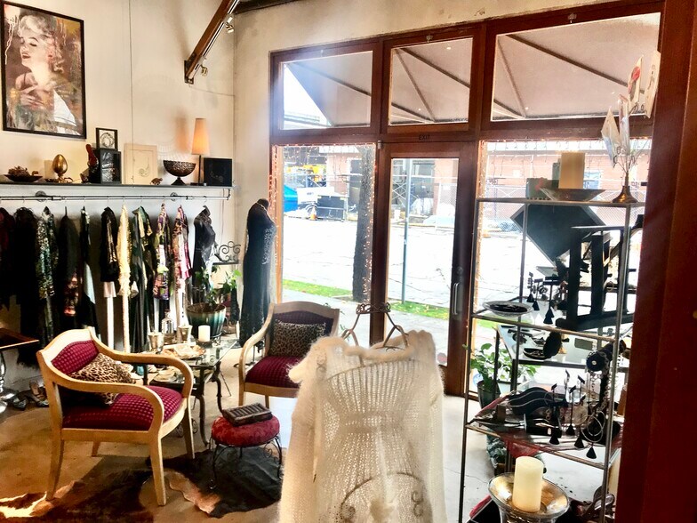 More Photos Of 205 5th St, Santa Rosa Freestanding For Sale