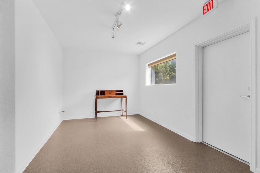 More Photos Of 12585 Rose Rd, Willis Warehouse For Sale