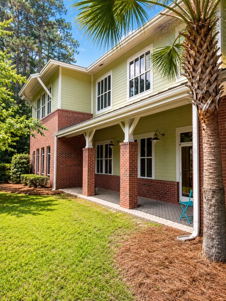 More Photos Of 497 Bramson Ct, Mount Pleasant Office For Lease