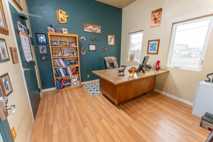 More Photos Of 30046 Federal Ln, Eugene Warehouse For Sale