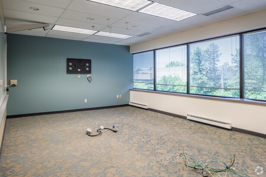 More Photos Of 11775 Borman Dr, Saint Louis Office For Lease