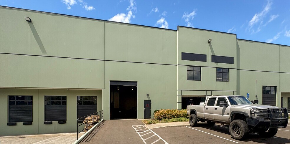 Primary Photo Of 16735 SE Kens Ct, Milwaukie Warehouse For Lease