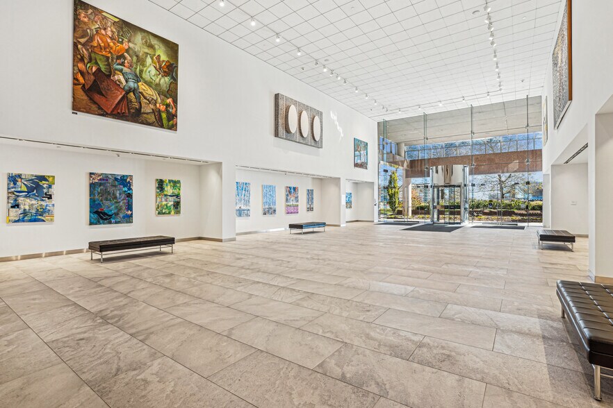 More Photos Of 333 Earle Ovington Blvd, Uniondale Office For Lease