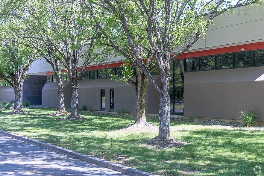 Primary Photo Of 2000 Cornwall Rd, Monmouth Junction Research And Development For Lease