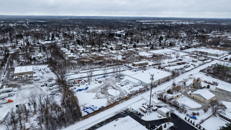 More Photos Of 1109 Decker Rd, Walled Lake Warehouse For Lease