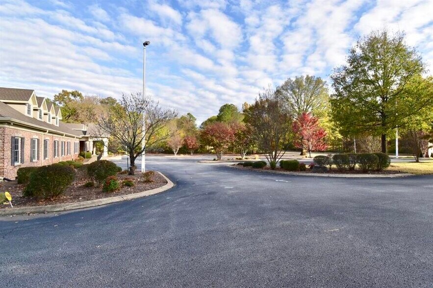 More Photos Of 209 Oil Well Rd, Jackson Healthcare For Lease