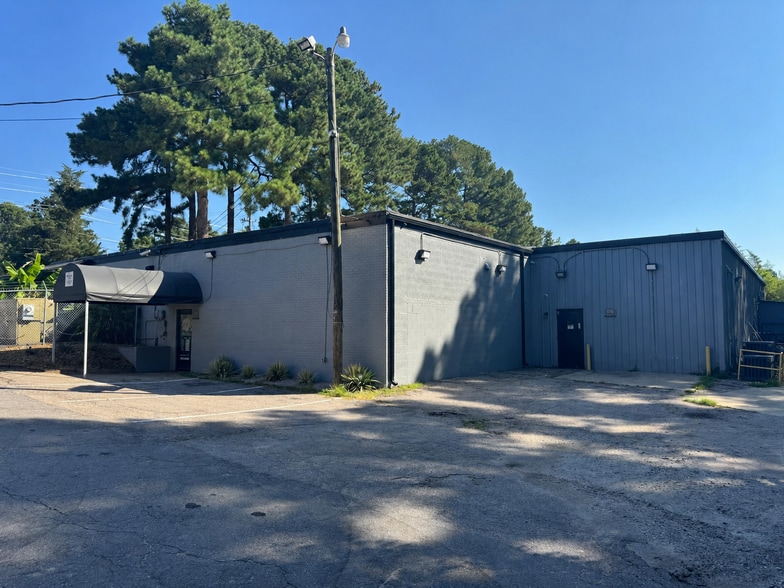 Primary Photo Of 1716 St Albans Dr, Raleigh Flex For Lease