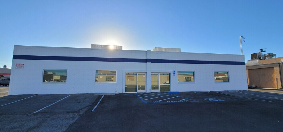 More Photos Of 1773 W Lincoln Ave, Anaheim Manufacturing For Sale
