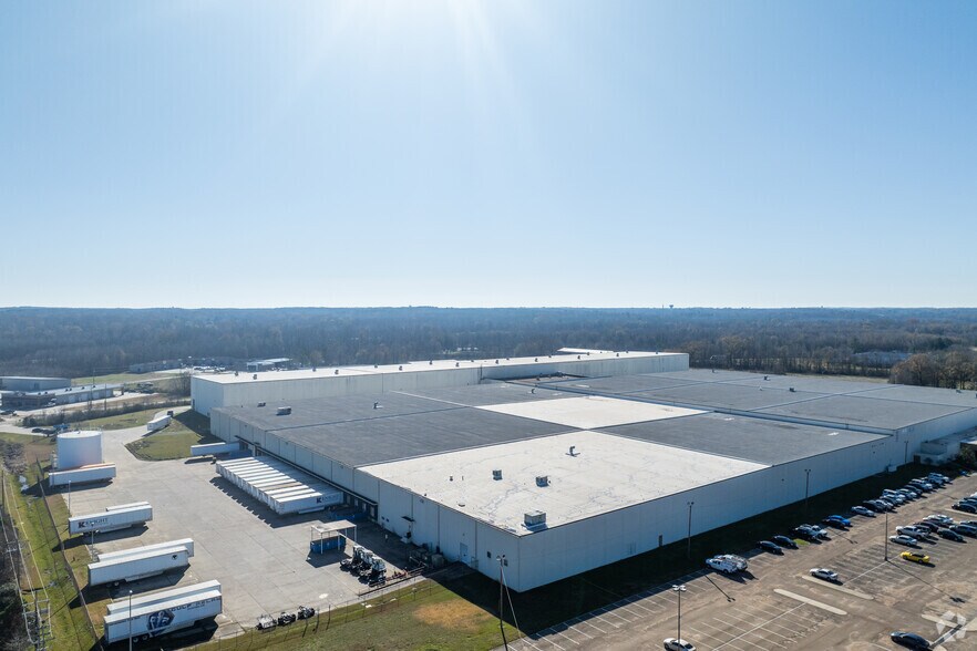 More Photos Of 501 Denim Way, Canton Distribution For Sale