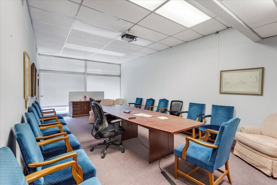 More Photos Of 1485 N Main St, Paris Land For Sale