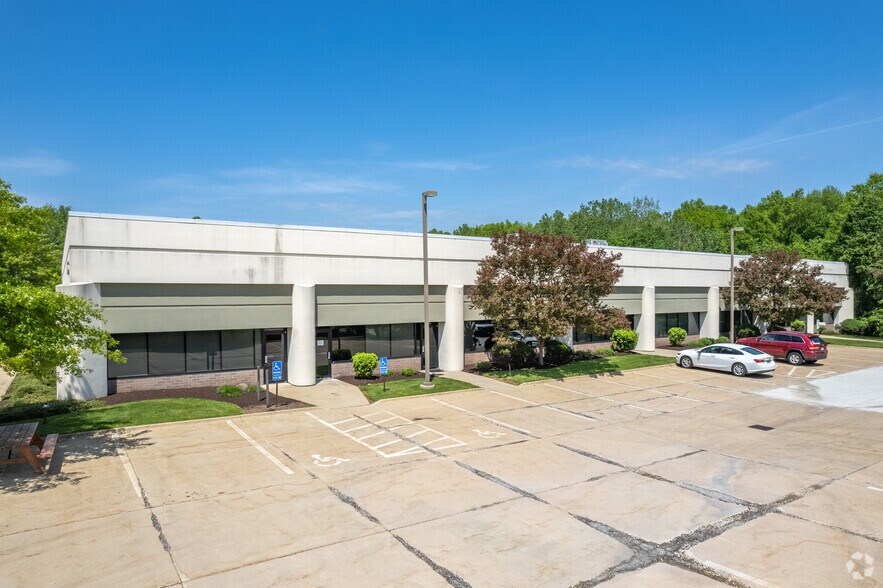 Primary Photo Of 1505 Corporate Woods Pky, Uniontown Flex For Lease