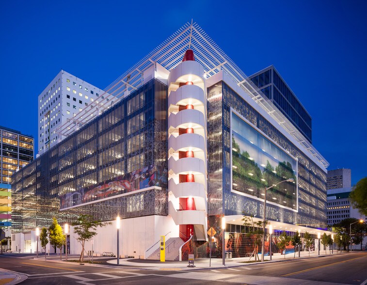 More Photos Of 700 NW Miamicentral Ave, Miami Office For Lease
