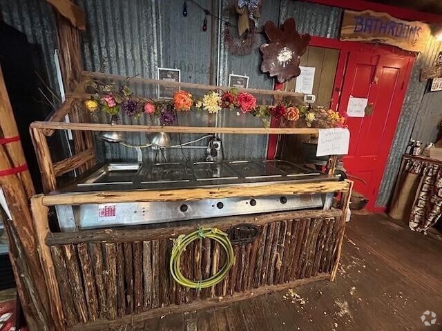 More Photos Of 107 N Kent St, Gorman Storefront Retail Residential For Sale