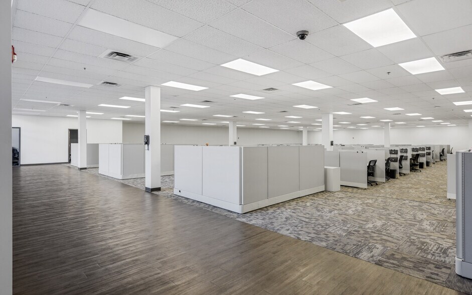 More Photos Of 500 W Main St, Hendersonville Freestanding For Lease