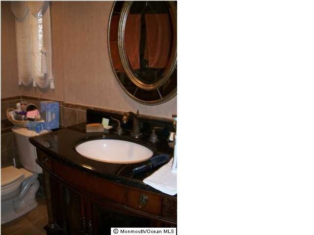 More Photos Of 19 N Main St, Marlboro Office Residential For Sale