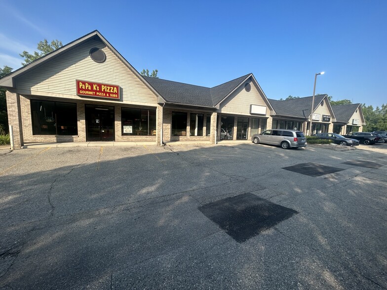 Primary Photo Of 449-497 Pettis Ave SE, Ada General Retail For Lease