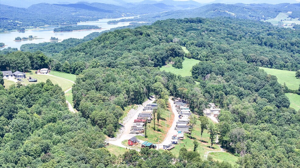 More Photos Of 180 Lakeland Ridge Rd, Bean Station Specialty For Sale