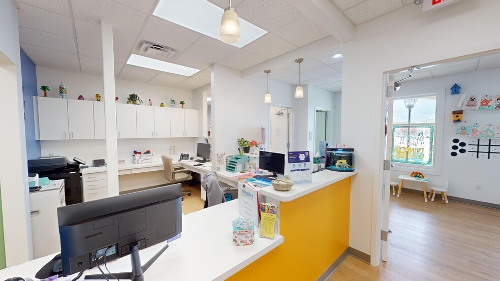 More Photos Of 2241 Fairview Blvd, Fairview Storefront Retail Office For Sale