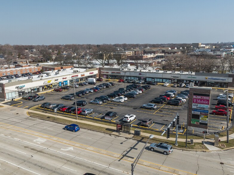 More Photos Of 6310 W 95th St, Oak Lawn Unknown For Lease