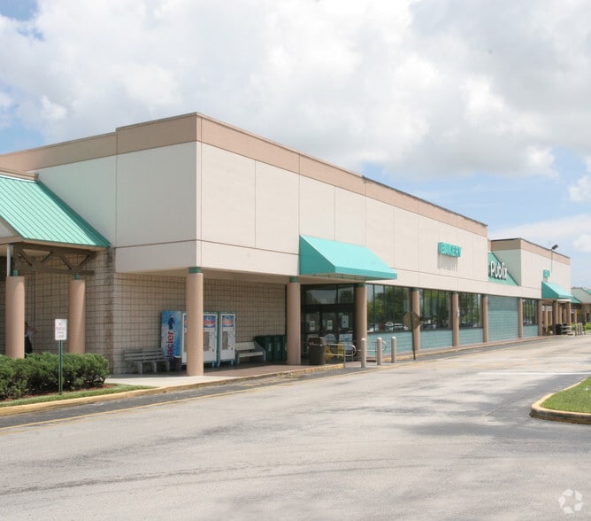 More Photos Of 1095-1193 SE Port St Lucie Blvd, Port Saint Lucie General Retail For Sale
