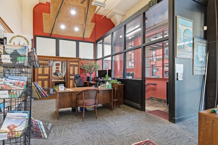 More Photos Of 1314 NW Irving St, Portland Apartments For Sale