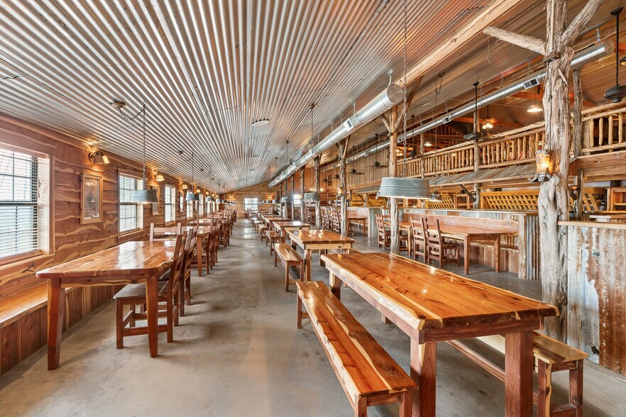 More Photos Of 2692 Highway 105 W, Navasota Specialty For Sale