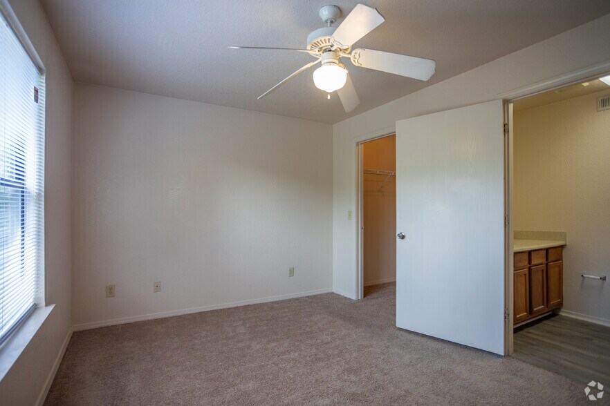 More Photos Of 1636 Raymond Rd, Jackson Apartments For Sale