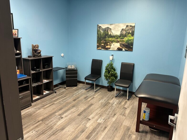 More Photos Of 5920 S Rainbow Blvd, Las Vegas Office For Sale