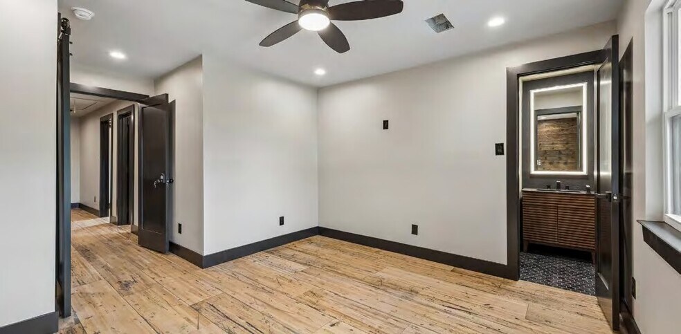 More Photos Of 3414 Asbury St, Dallas Specialty For Sale
