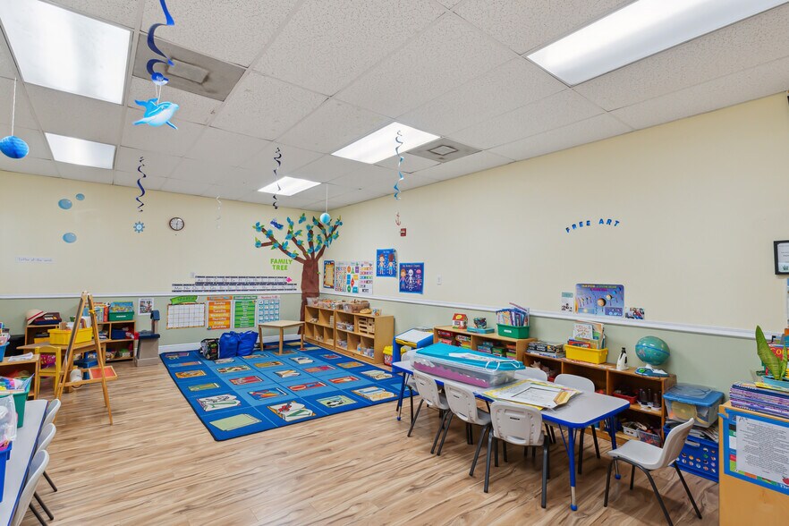 More Photos Of 1550 NE 147th St, North Miami Daycare Center For Sale